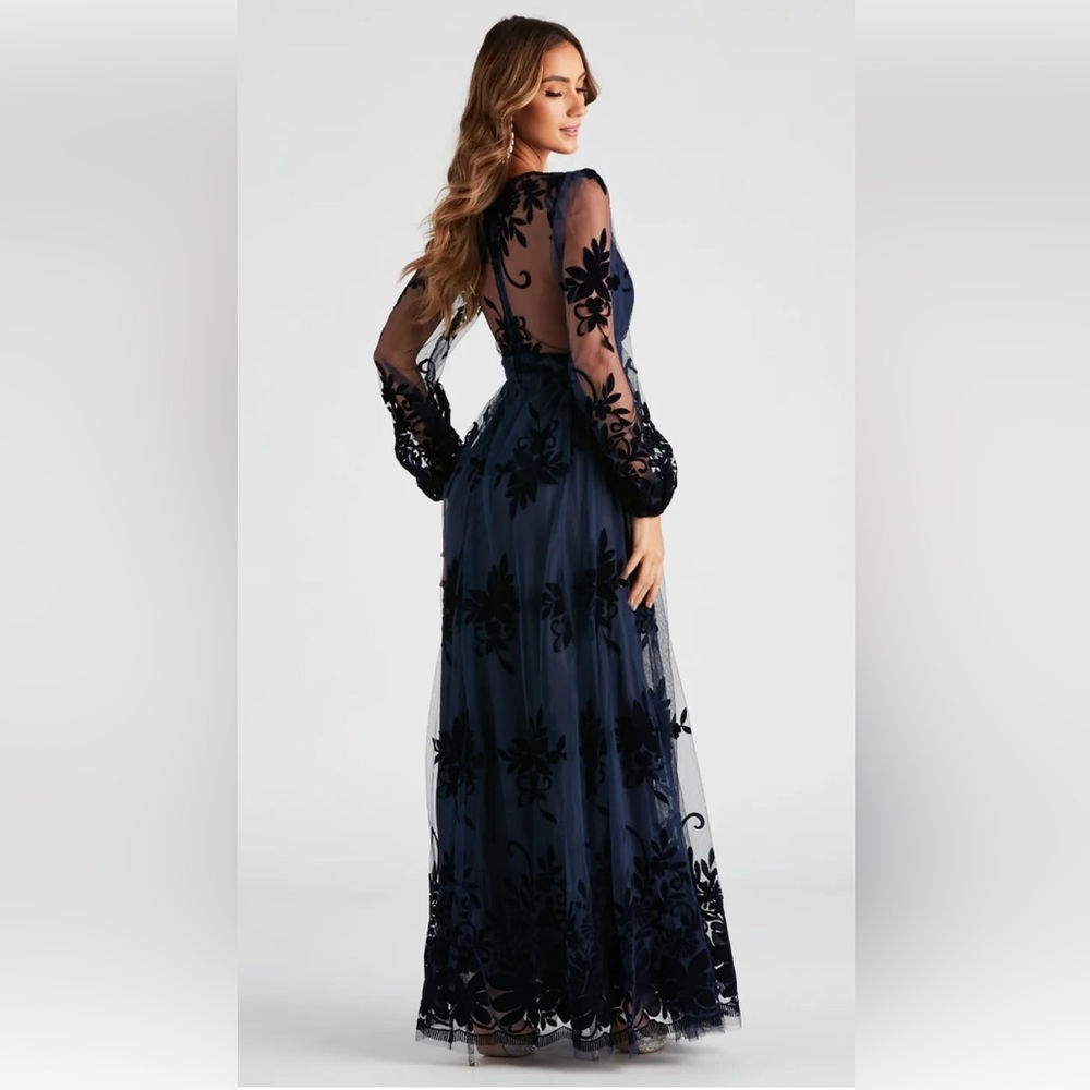 Evenly formal plunge A-Line
